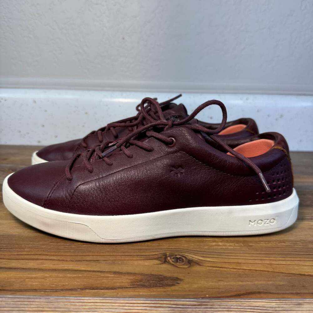 MOZO Womens Leather Slip Resistant Sneakers Burgundy Size 7.5 Casual Work Shoes